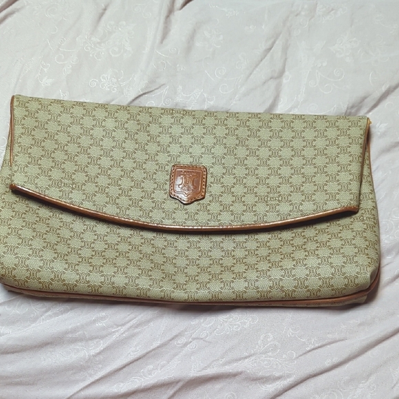 Celine Beige Patterned Clutch - Picture 1 of 12